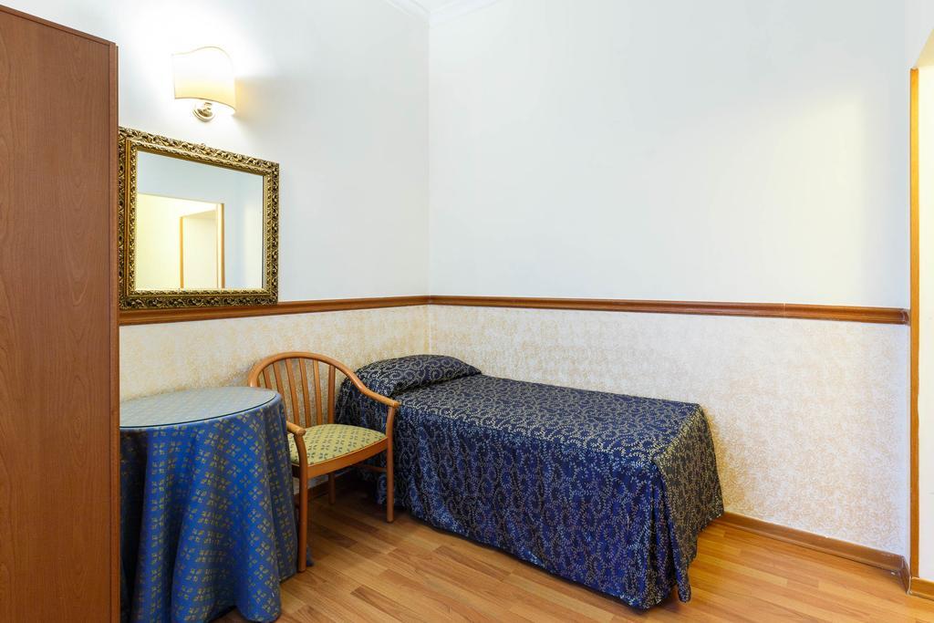 Hotel Paris Рим Екстериор снимка